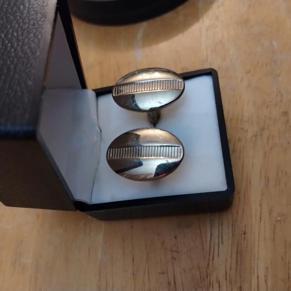 Swank men's set of cuff links